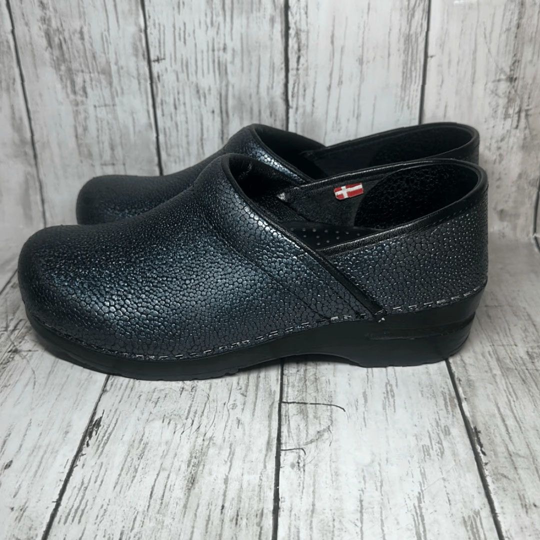 Vintage Sanita Women's Original Professional Blue Pebble Clog EU38 US 7.5 Leather Slip-On Mule Black Blue Pebble 90s? Size ONE SIZE - 6 Thumbnail