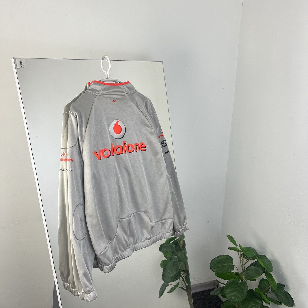 Mercedes-Benz Vintage McLaren Mercedes Vodafone Big Logo Sweatshirt Size US M / EU 48-50 / 2 - 2 Thumbnail