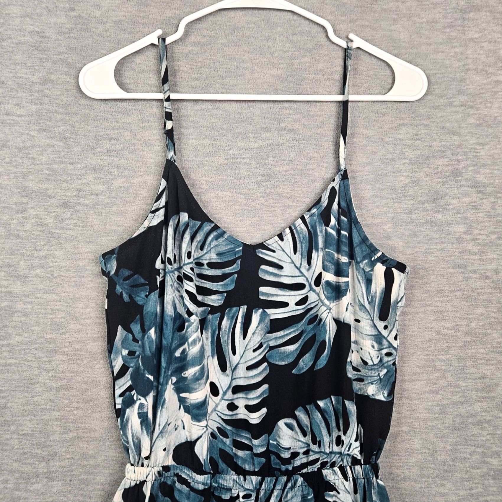 Show Me Your MuMu Show Me Your MuMu Women's Tropical Leaf Print Romper Blue White Adjustable Sz S Size 28" / US 6 / IT 42 - 5 Thumbnail