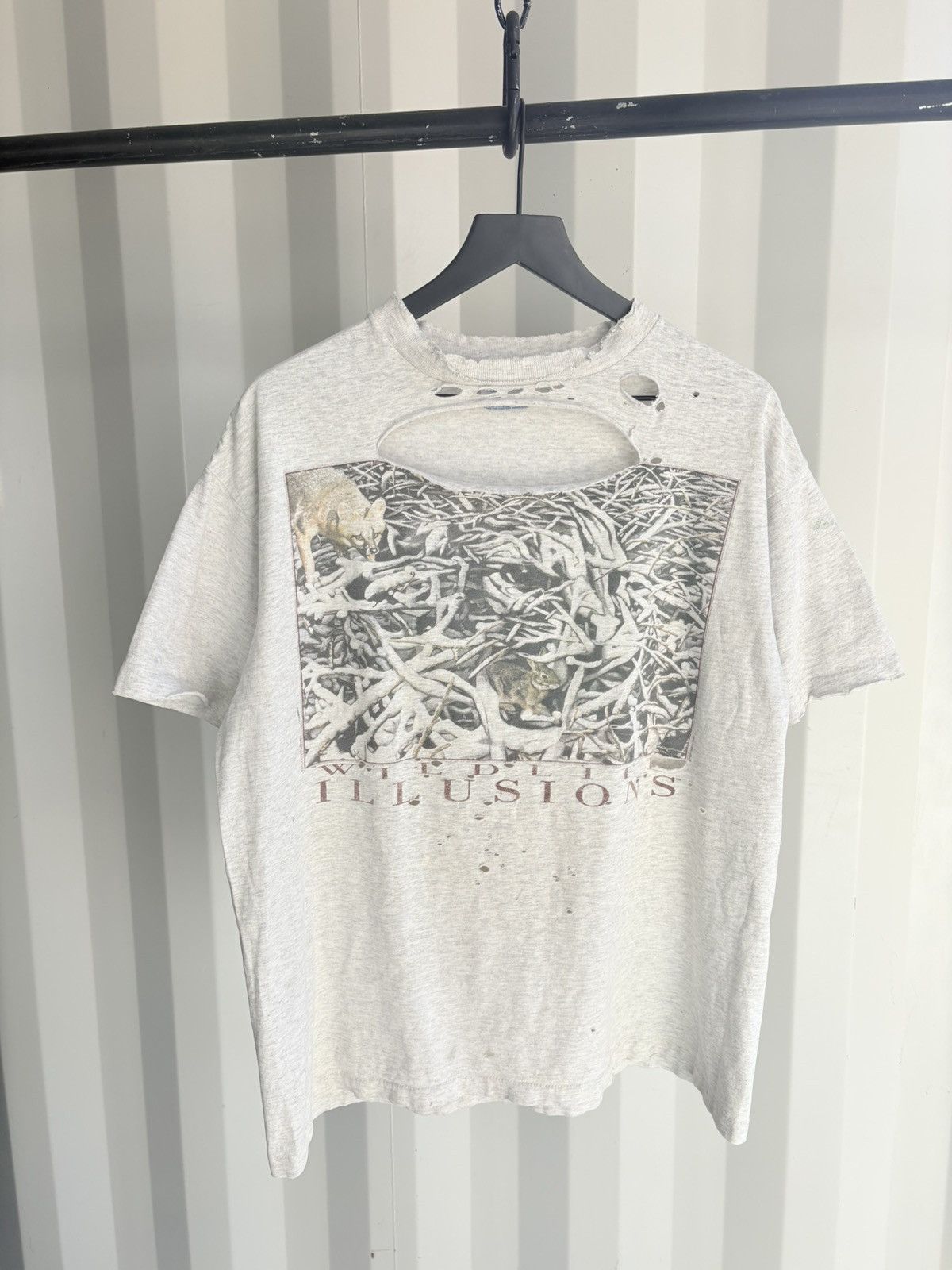 Vintage Wildlife Illusion Thrashed Faded Shirt Distressed Erd GRUNGE Size US XL / EU 56 / 4 - 1 Thumbnail