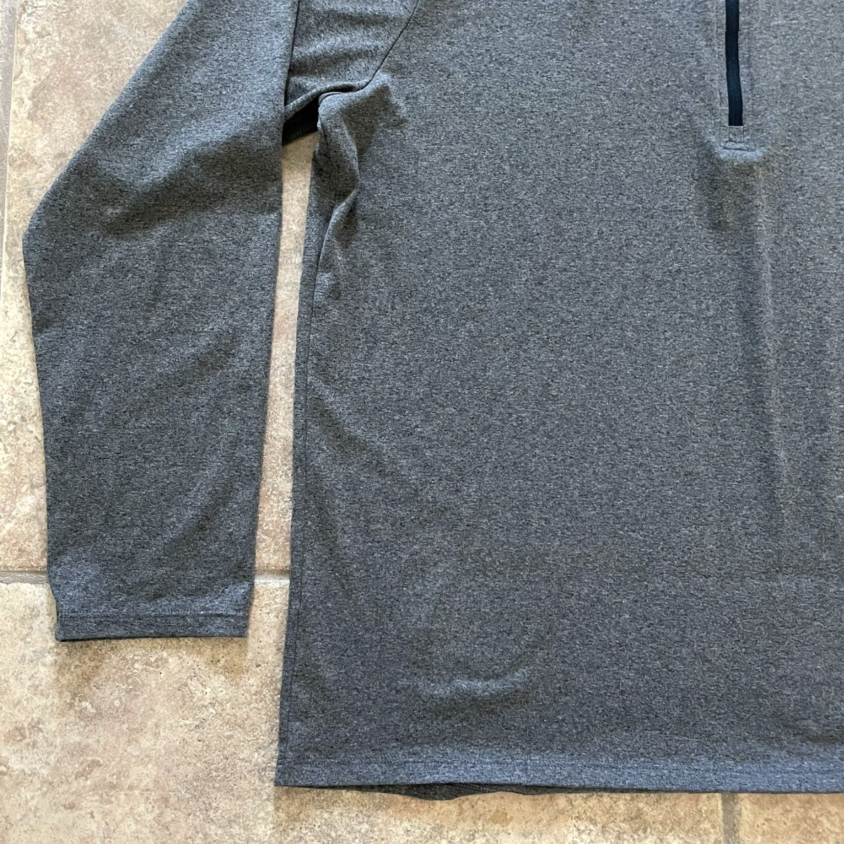Under Armour Under Armour Shirt Mens L Gray Half Zip Pullover Casual Activewear Size US L / EU 52-54 / 3 - 3 Thumbnail