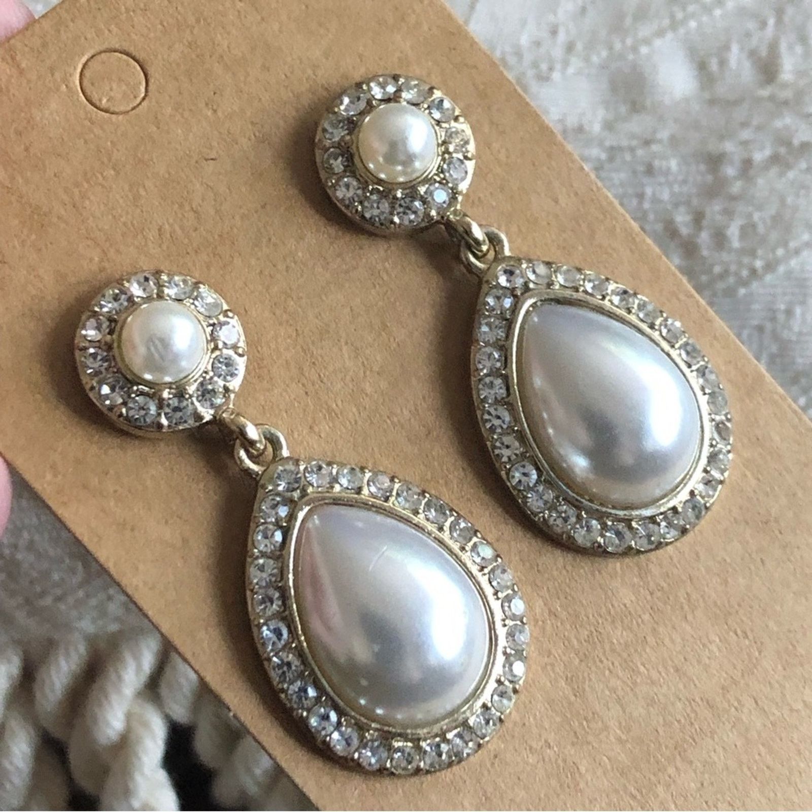 Vintage Vintage white teardrop halo dangle pierced earrings Size ONE SIZE - 2 Thumbnail