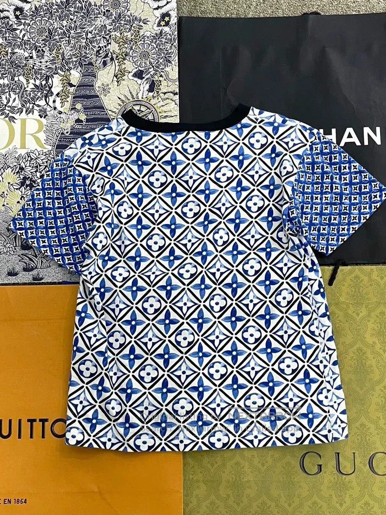 Louis Vuitton Louis Vuitton Monogram Short Sleeve T. Size US XS / EU 42 / 0 - 2 Thumbnail