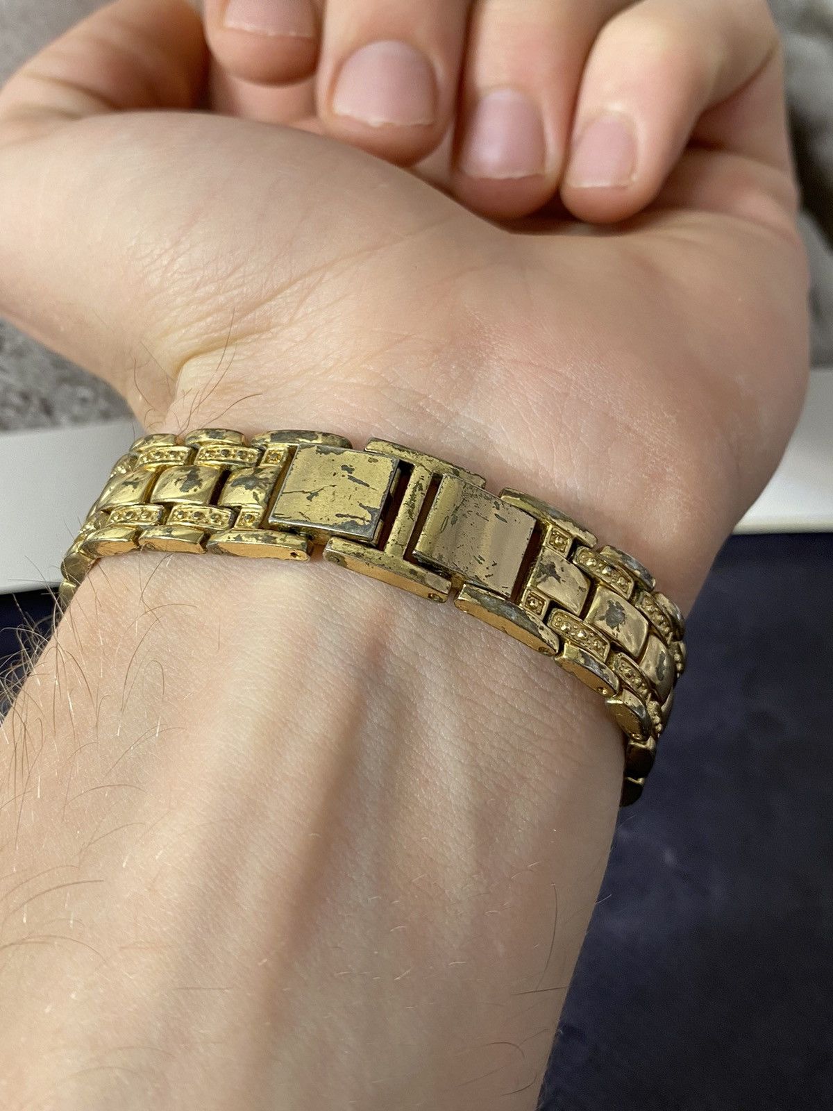 Japanese Brand Vintage Avon Watch Rhinestone Gold Tone Size ONE SIZE - 5 Thumbnail