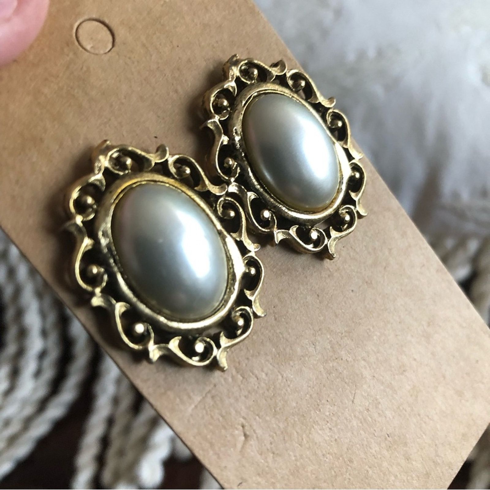 Vintage Vintage silver cabochon faux pearl pierced earrings Size ONE SIZE - 4 Thumbnail