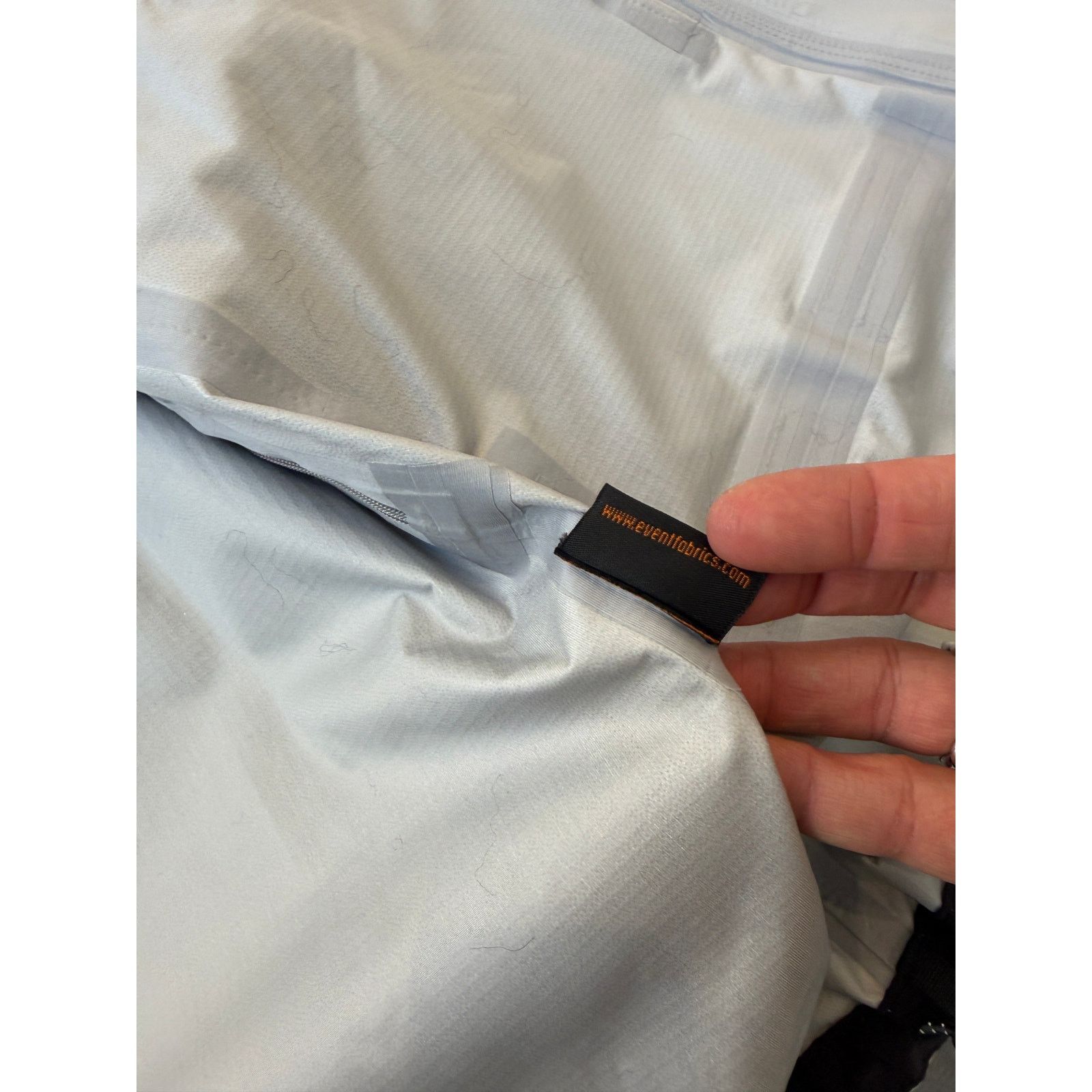 And Wander and wander EVent Dropping Pocket Rain Jacket Size US L / EU 52-54 / 3 - 8 Thumbnail