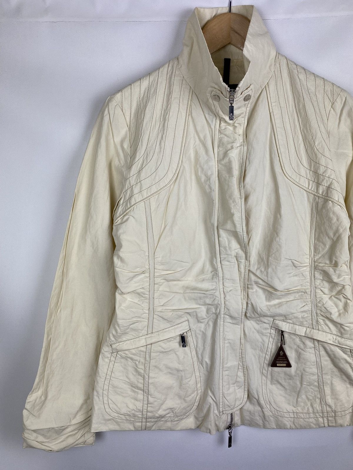 Moncler Moncler vintage ladies full zip jacket size 3 beige Size S / US 4 / IT 40 - 2 Thumbnail