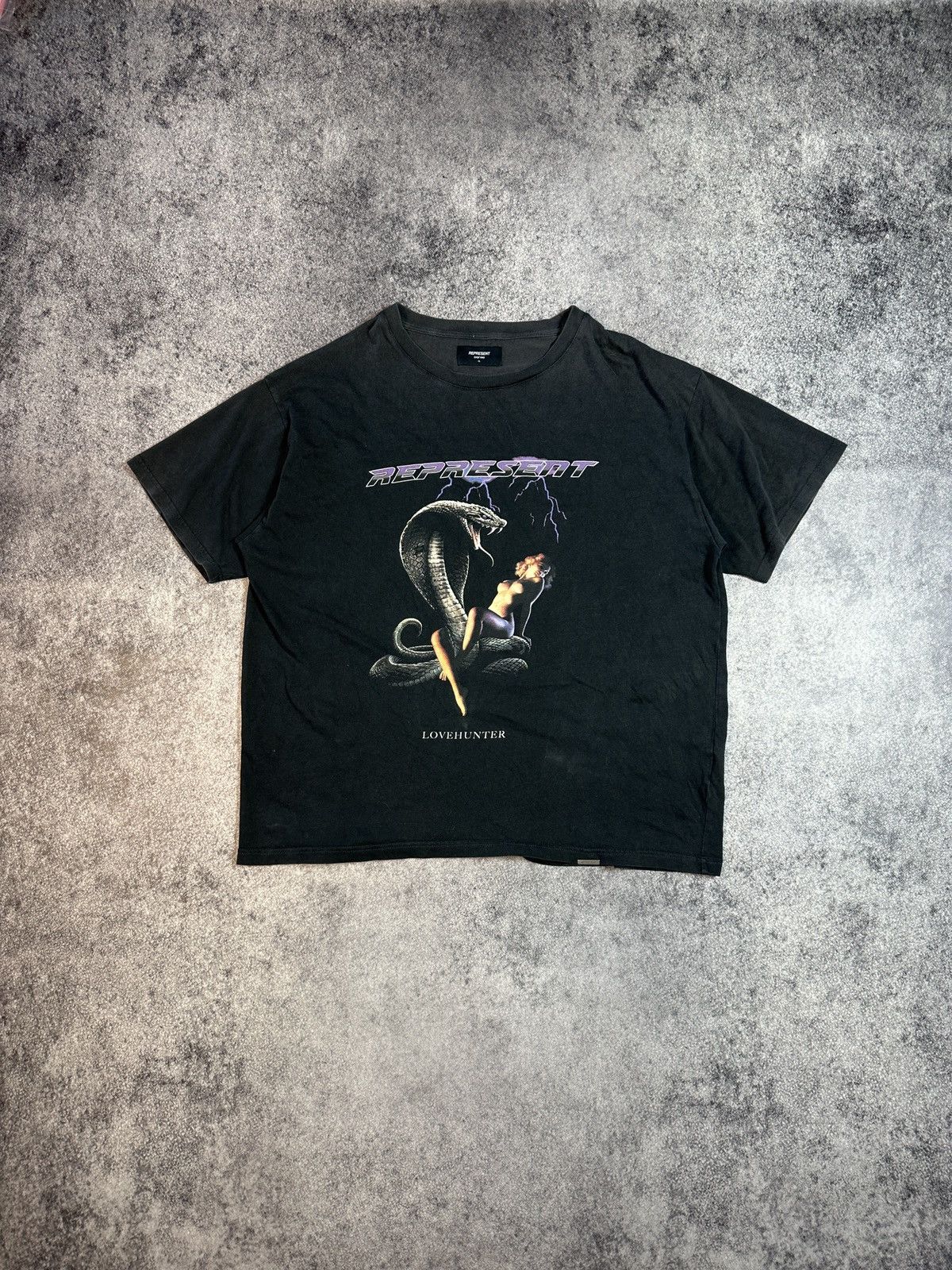 Represent Clo. Represent Lovehunter Snake Girl Logo T-shirt Streetwear XL Size US XL / EU 56 / 4 - 1 Thumbnail