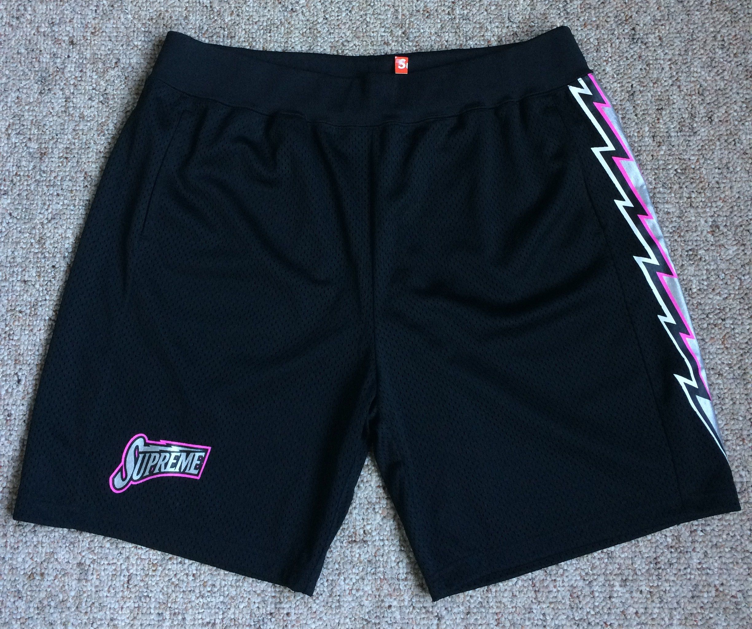 Supreme NEW S/S 2018 Supreme Bolt Shorts XL Size US 34 / EU 50 - 1 Thumbnail