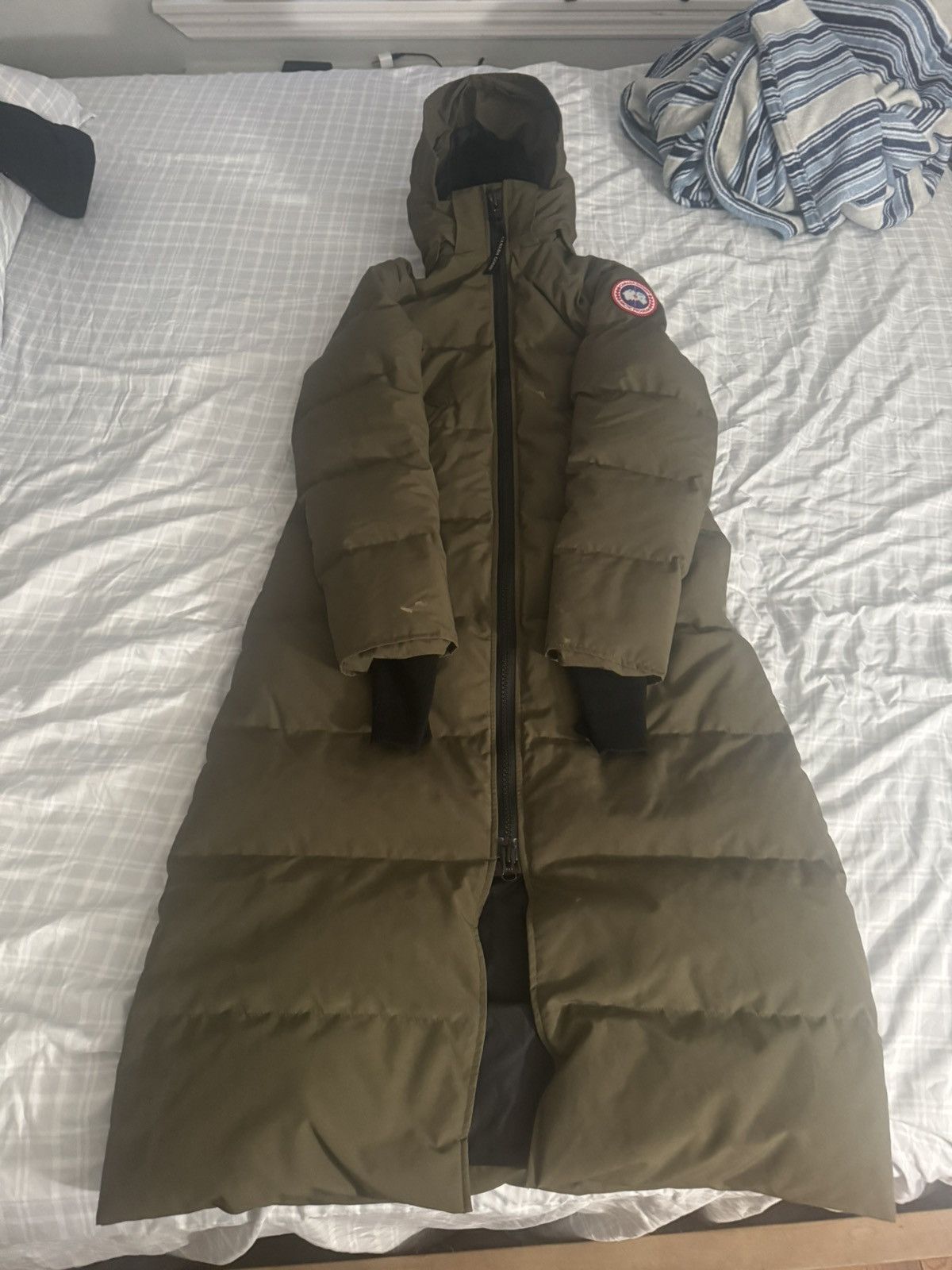 Canada Goose Canada Goose Mystique Parka Size M / US 6-8 / IT 42-44 - 1 Thumbnail