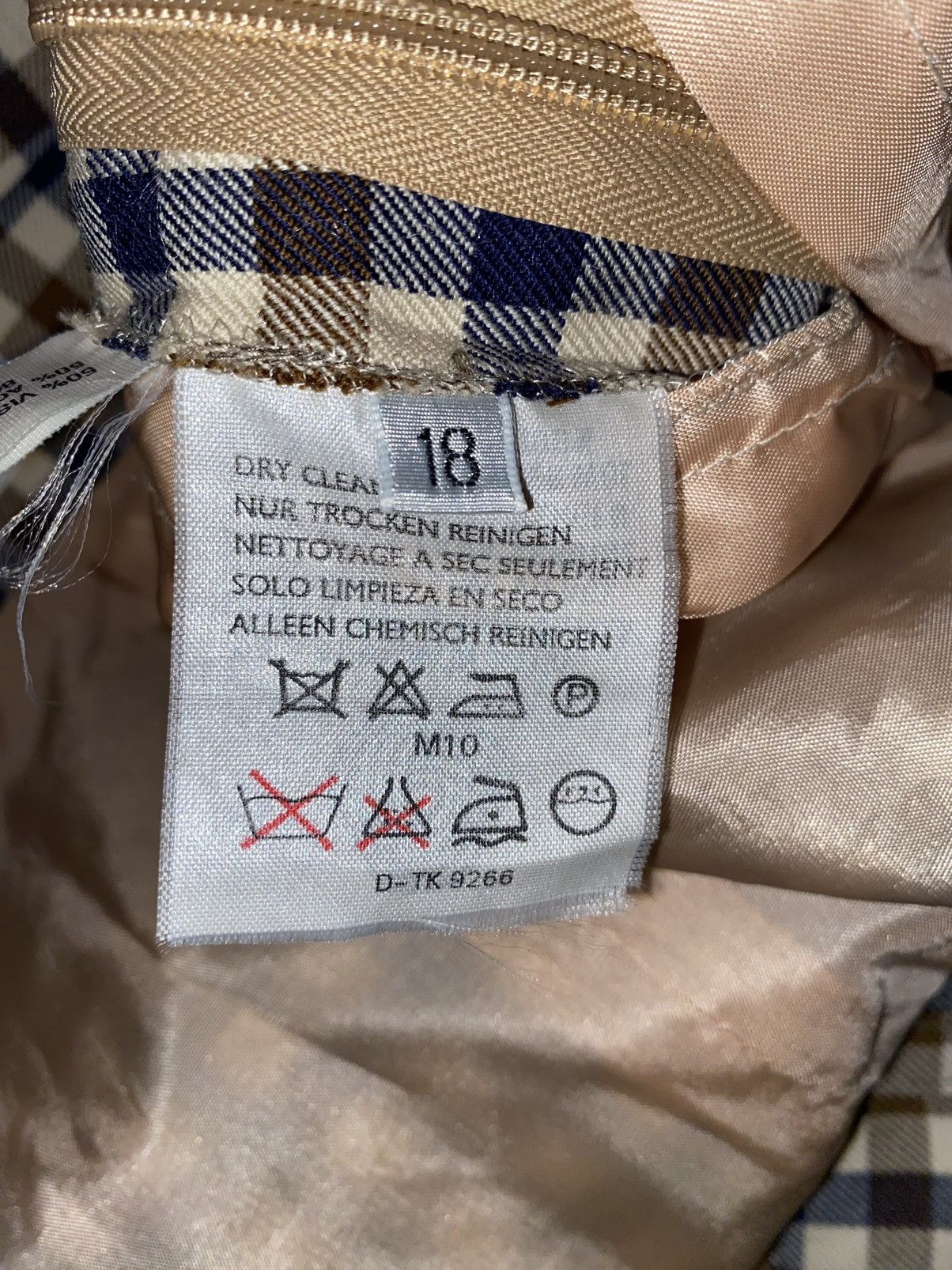 Aquascutum Aquascutum Vintage Skirt - Size 8 - Very Good Condition Size 27" / US 4 / IT 40 - 8 Thumbnail