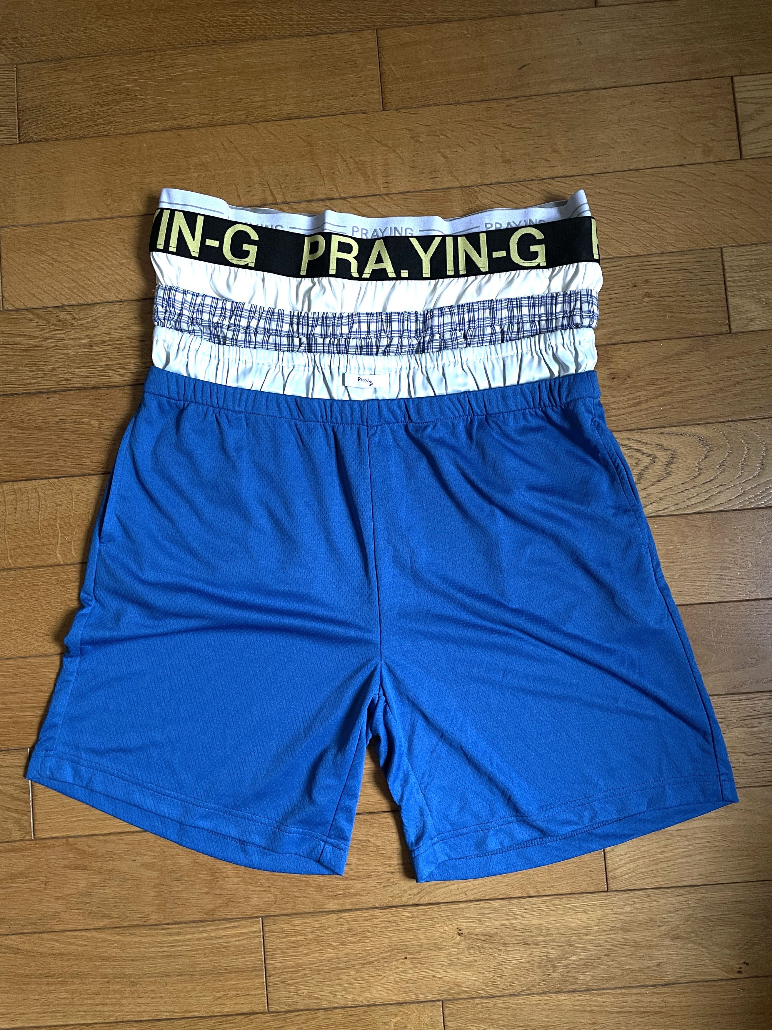 Praying Layered Short
