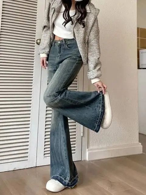 image of Vintage Stylish Women's Flared Jeans in Dark Blue (Size 28)
