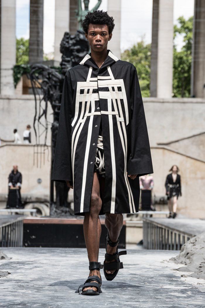 Rick Owens Rick Owens Runway Pyramid Parka Size US M / EU 48-50 / 2 - 1 Thumbnail