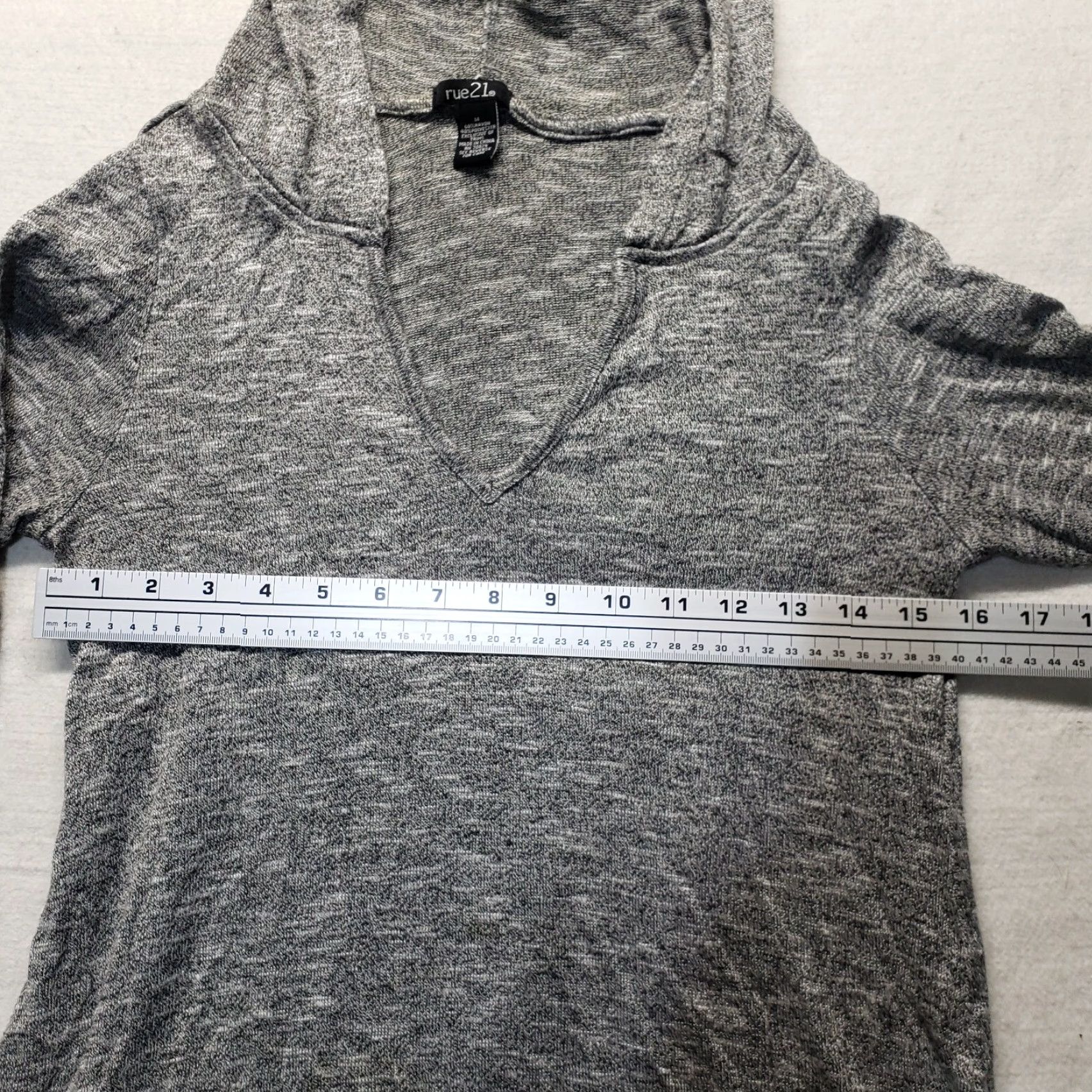 Vintage rue21 V Solid Gray Neck Long Sweater Long Sleeve Rayon Adult Women's M Medium Cardigan Size M / US 6-8 / IT 42-44 - 4 Thumbnail