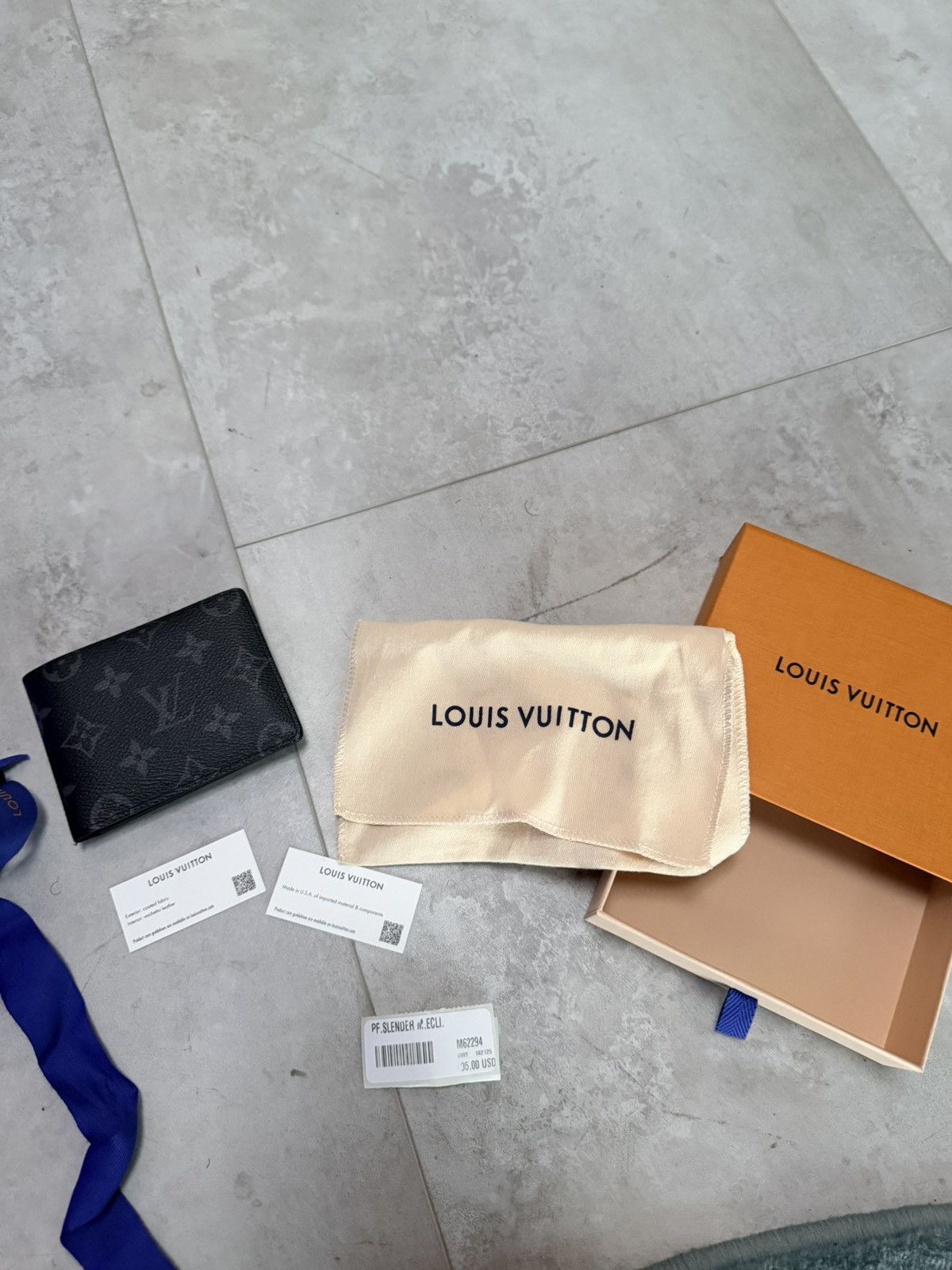 Louis Vuitton Louis Vuitton and grey lather wallet Size ONE SIZE - 1 Thumbnail