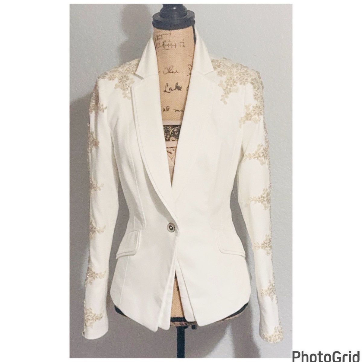 White House Black Market WHBM Embellished Blazer Size S / US 4 / IT 40 - 1 Thumbnail