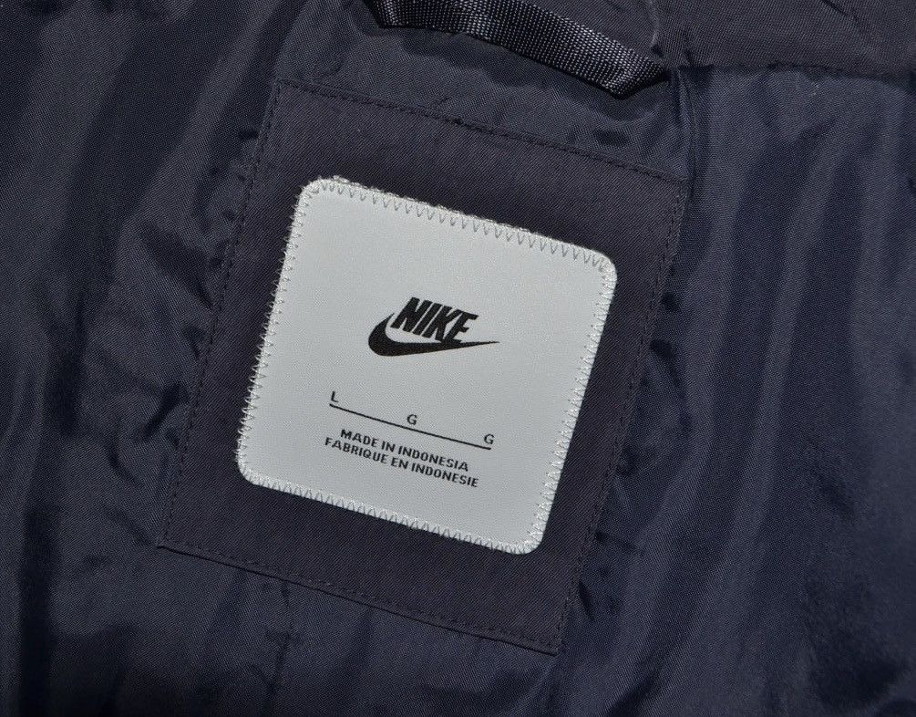 Nike NIKE PUFFER JACKET LIVERPOOL Hooded FC SYN FL VIOLET Size L Size US L / EU 52-54 / 3 - 15 Thumbnail
