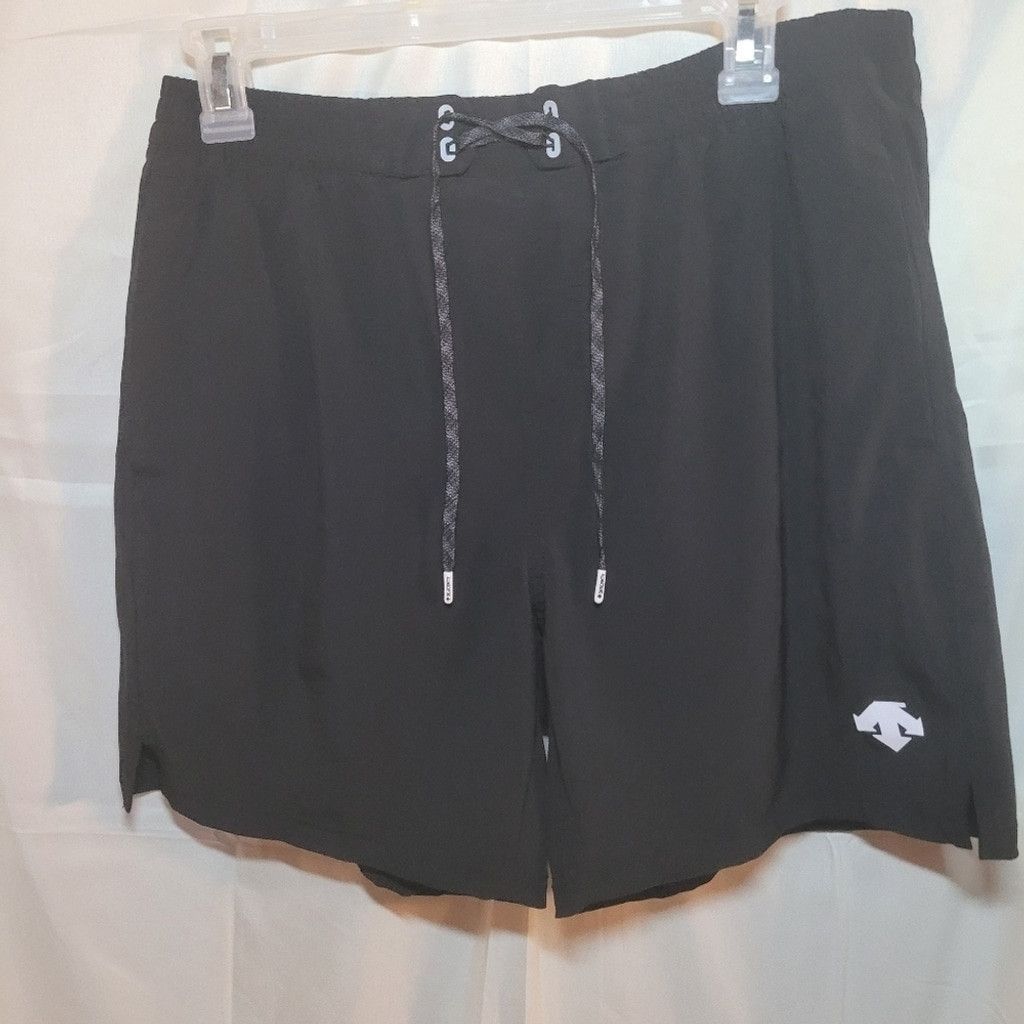 Descente Descente, womens shorts, black, elastic waist, Size 34 in. Size 40" / US 18 - 1 Thumbnail