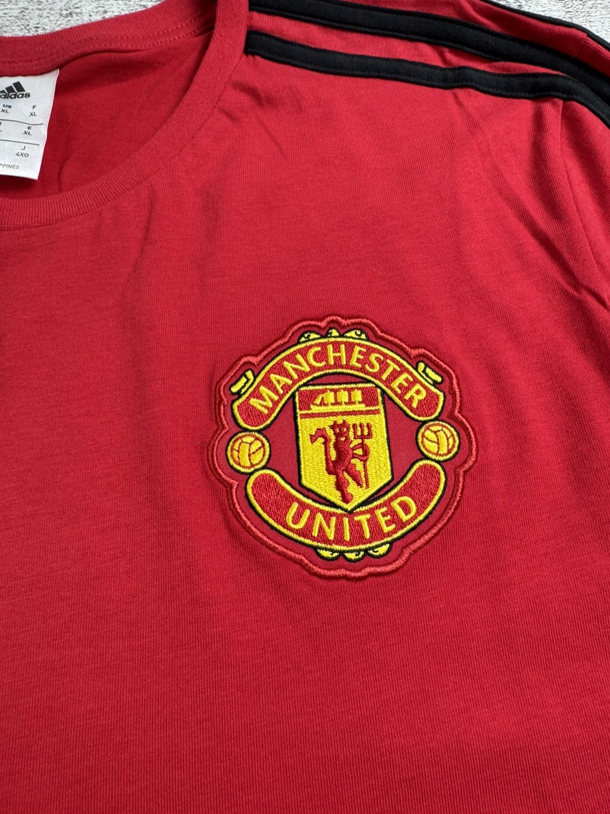Adidas NEW Manchester United Training 2018 2019 Adidas Red Soccer Football Shirt Jersey Size US XL / EU 56 / 4 - 7 Thumbnail