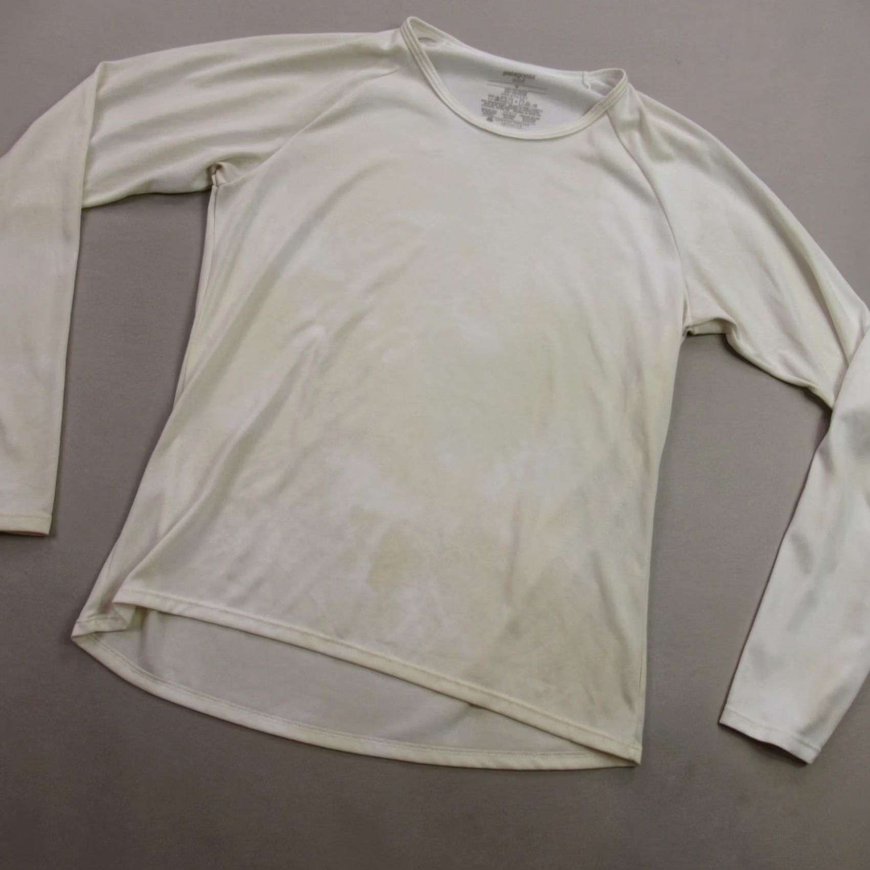 Patagonia Patagonia Shirt Mens Medium Long Sleeve Crew Neck Ivory Outdoor Lightweight Size US M / EU 48-50 / 2 - 2 Thumbnail