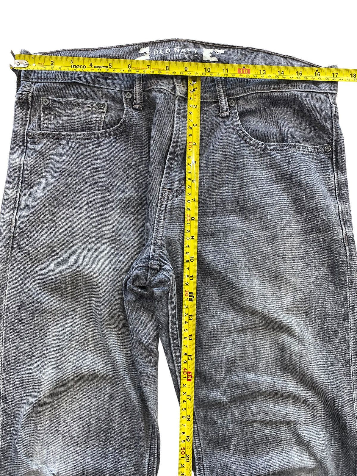 Old Navy Old Navy Grey Wash Ripped Straight Leg Style Jeans Size US 34 / EU 50 - 6 Thumbnail