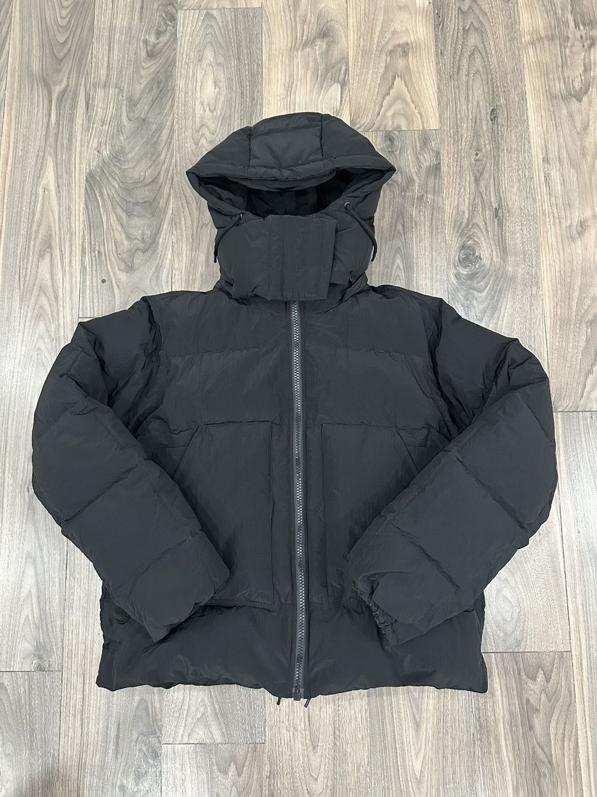 Whoisjacov Black Crinkled Puffer Jacket M | SEND OFFERS