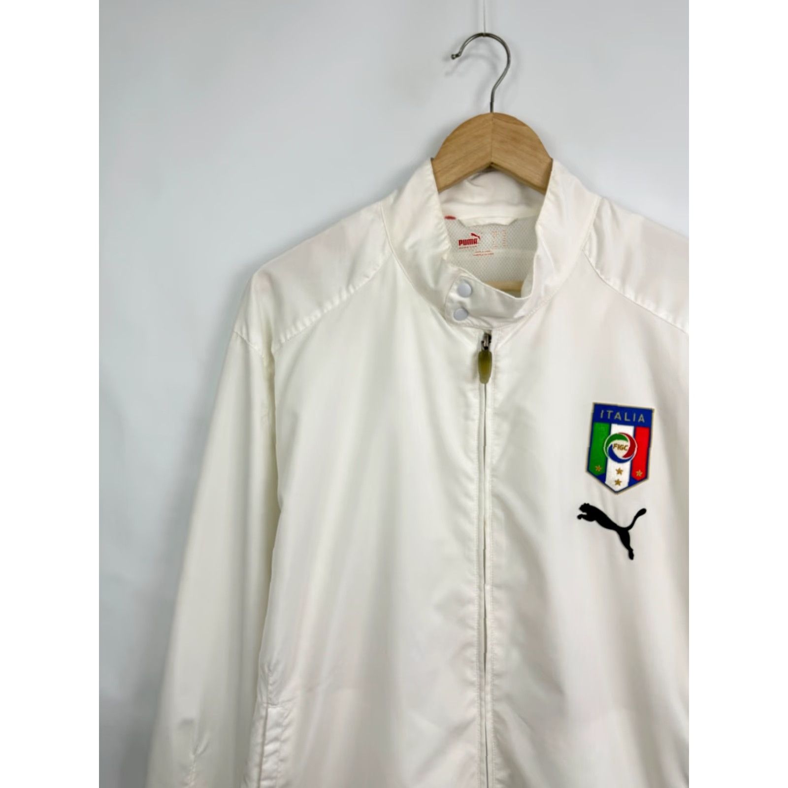 Puma VINTAGE Puma Italy Soccer Jersey Zip Jacket Retro Rare XL White Mens Jacket Size US XL / EU 56 / 4 - 4 Thumbnail