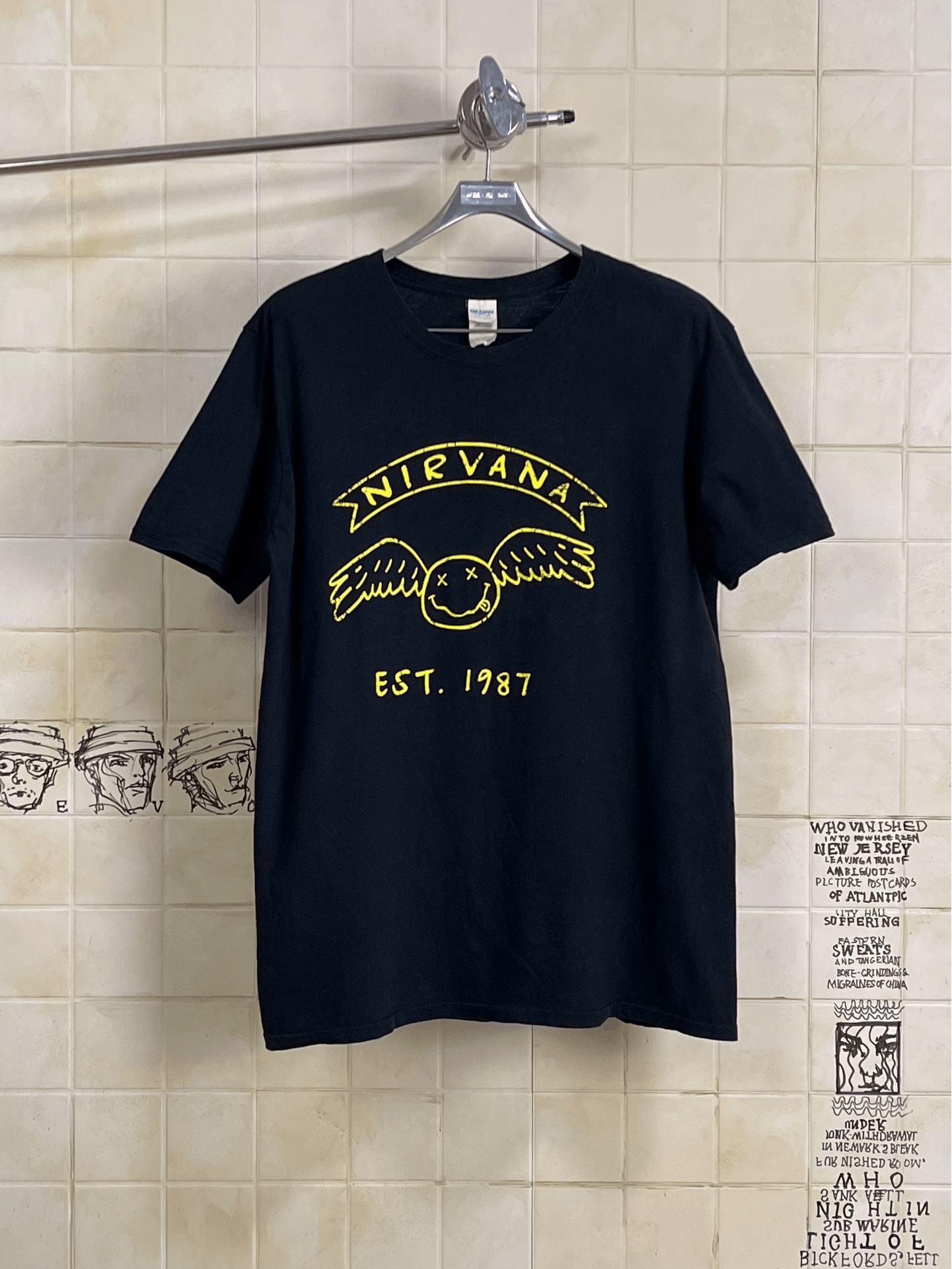 Gildan Nirvana Vintage Band T-Shirt Size US L / EU 52-54 / 3 - 1 Thumbnail