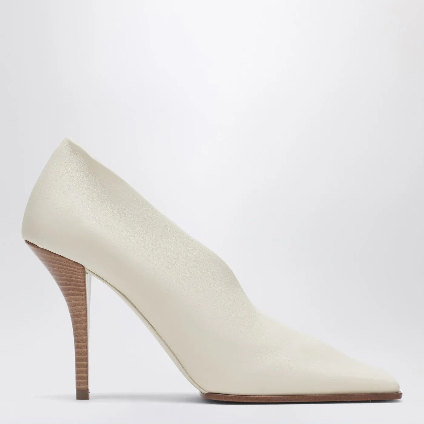 Alaia o1d2blof0426 Soft Square Pumps in Ivory Size US 9 / IT 39 - 1 Thumbnail