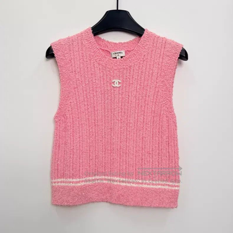 Chanel Chanel Pink CC Knit Sleeveless Vest i Size S / US 4 / IT 40 - 1 Thumbnail
