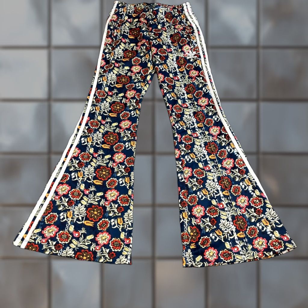 Adidas Adidas Originals Womens Track Pants Flare Low Rise UK 6 Floral Firebird Trefoil Trousers Jogger Size 28" / US 6 / IT 42 - 1 Thumbnail