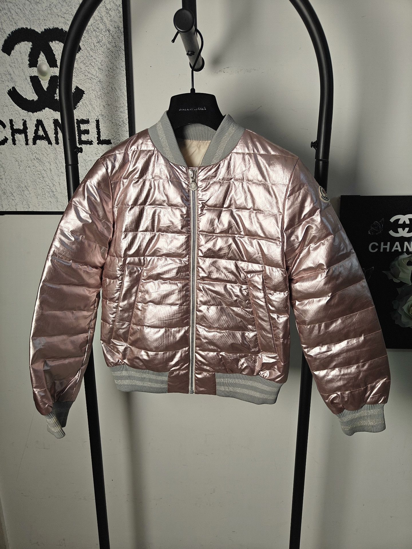 Moncler Moncler Retro Down White Heavy Coat xl Men Size US XL / EU 56 / 4 - 1 Thumbnail