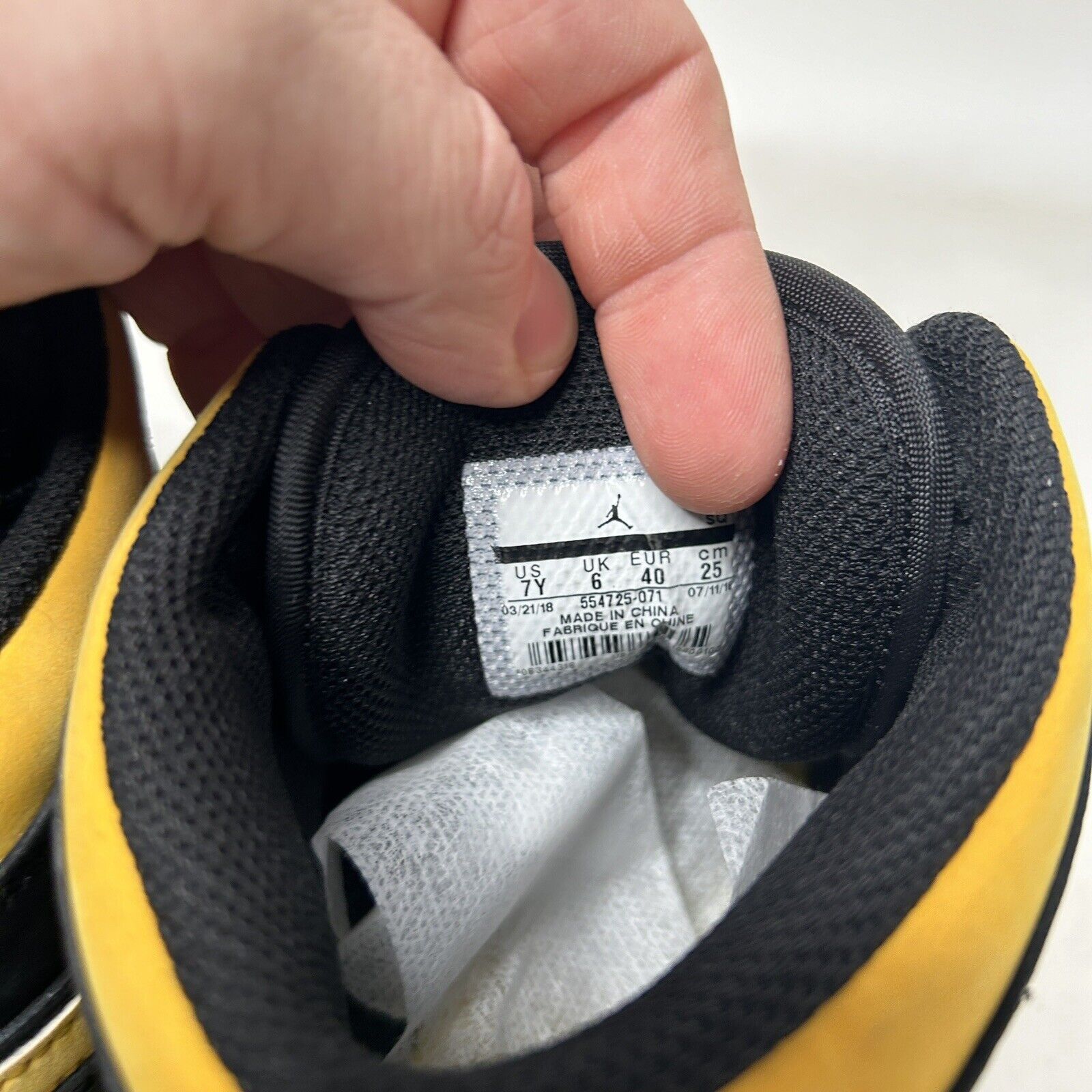 Jordan Brand Nike Shoes Air Jordan 1 Retro Mid GS “Reverse New Love” 2024 Size US 8.5 / IT 38.5 - 8 Thumbnail