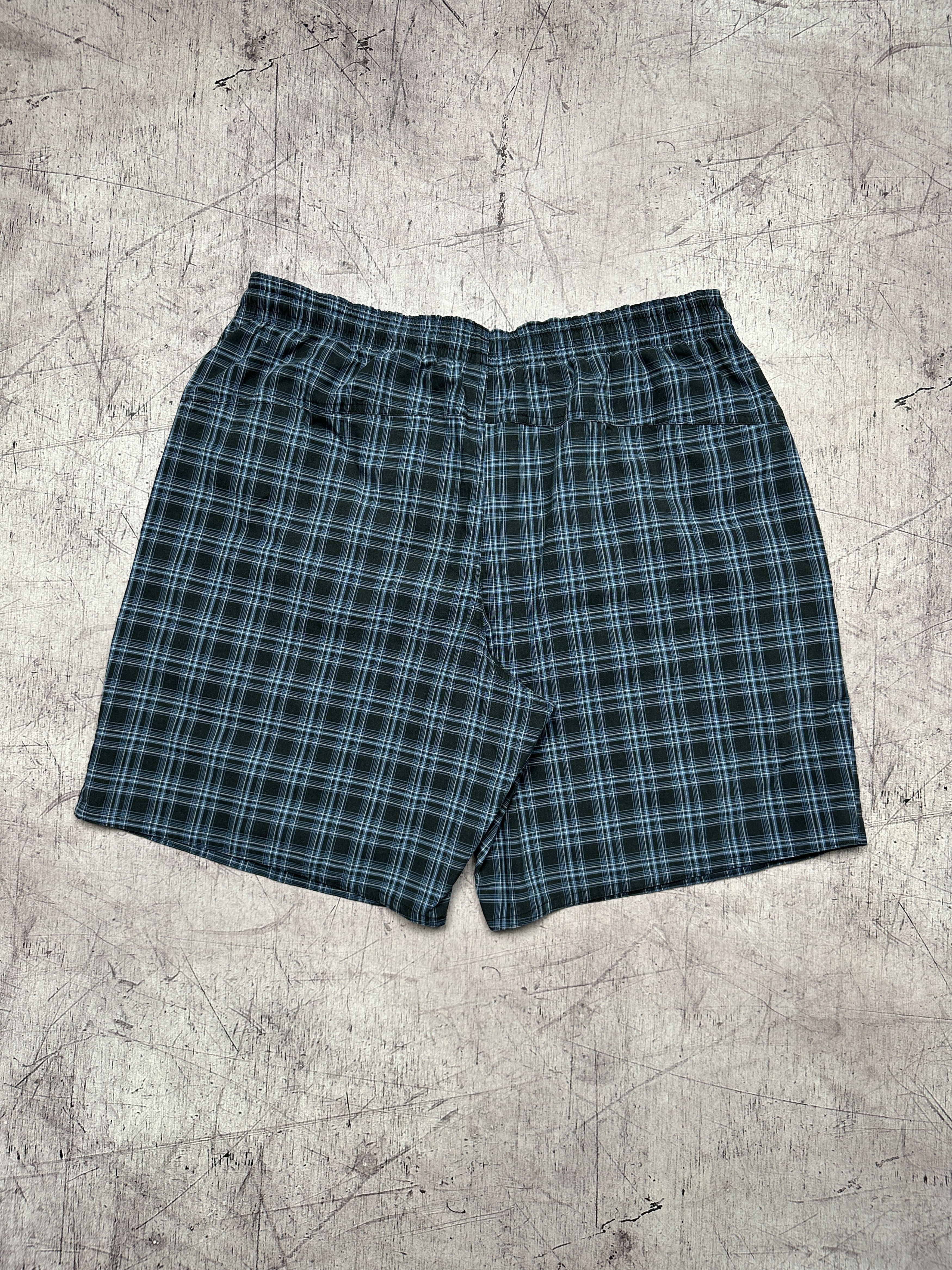 Adidas Adidas Vintage Mens Plaid Shorts Size US 34 / EU 50 - 8 Thumbnail