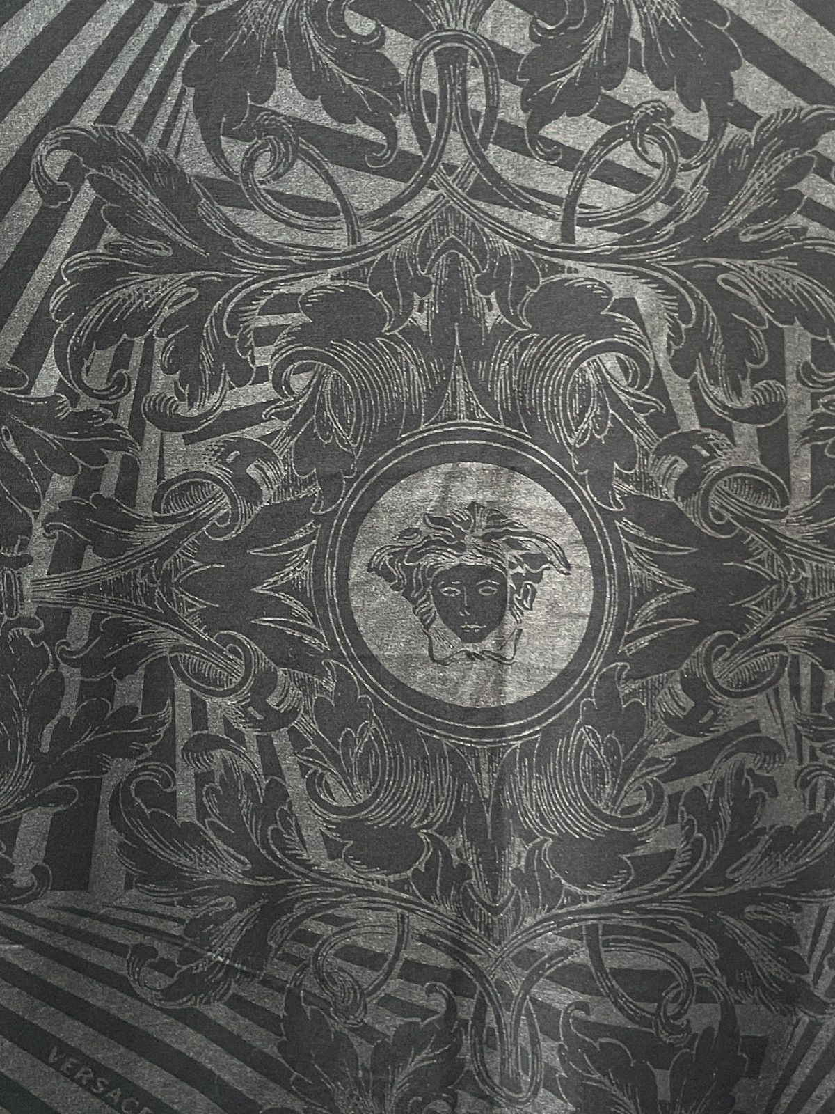 Versace Gianni Versace Black Graphic Medusa TShirt Size US M / EU 48-50 / 2 - 13 Thumbnail