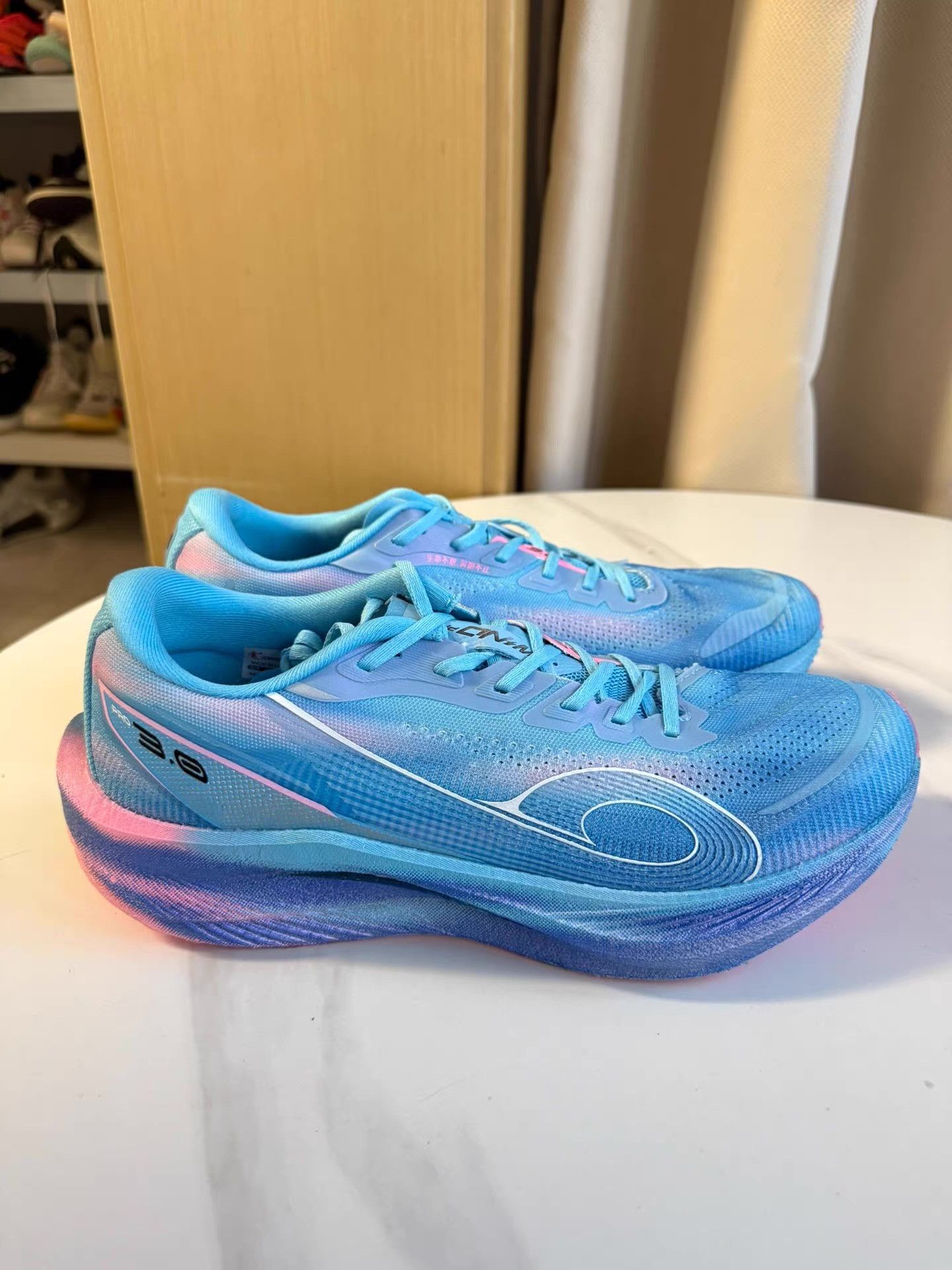 Nike Qiaodan Strong Wind 3.0 Pro, inner side worn Q10 Size US 10.5 / EU 43-44 - 1 Thumbnail