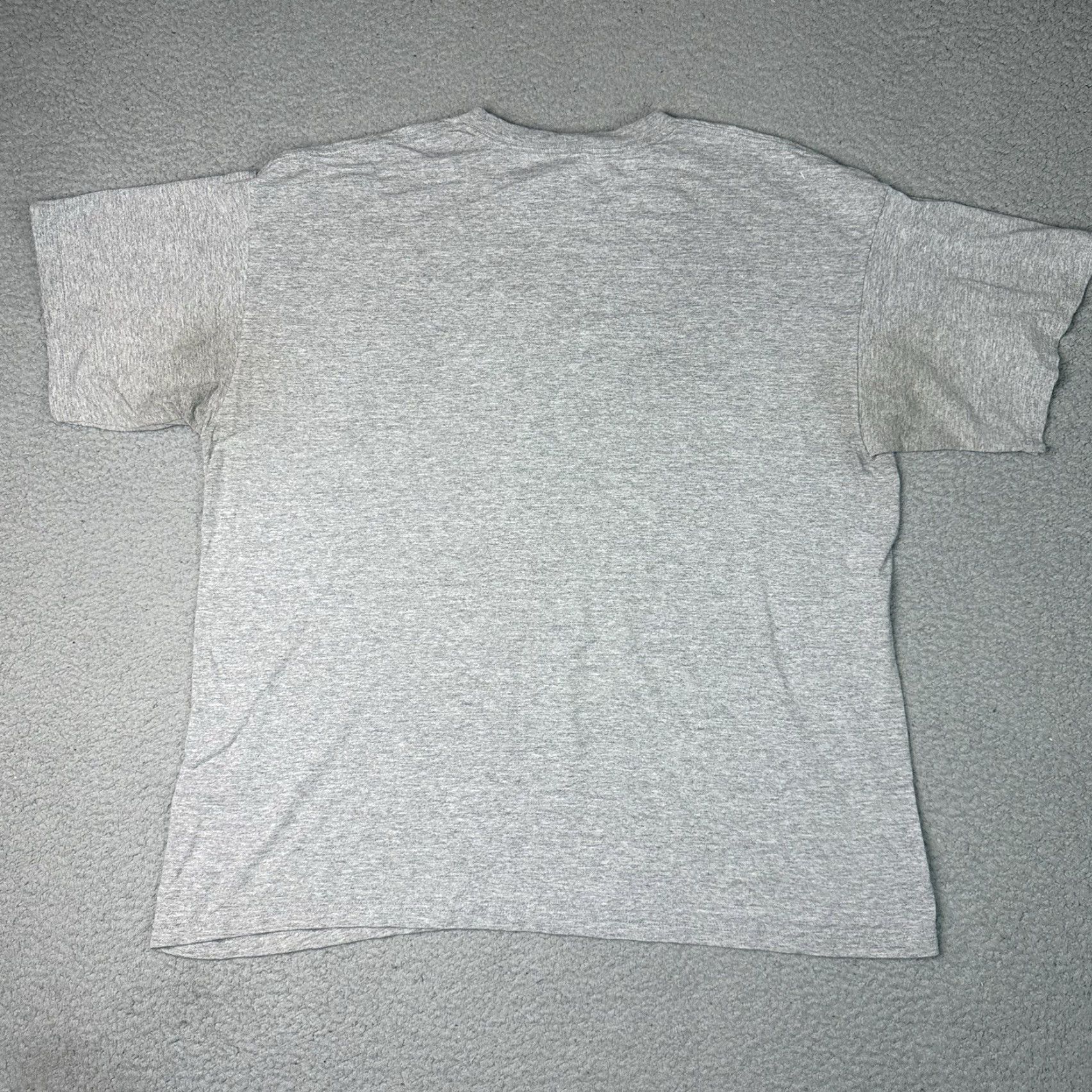 Nike VINTAGE Nike T Shirt Mens XL Gray 90s Basketball Swoosh Distressed Rare Center Size US XL / EU 56 / 4 - 4 Thumbnail