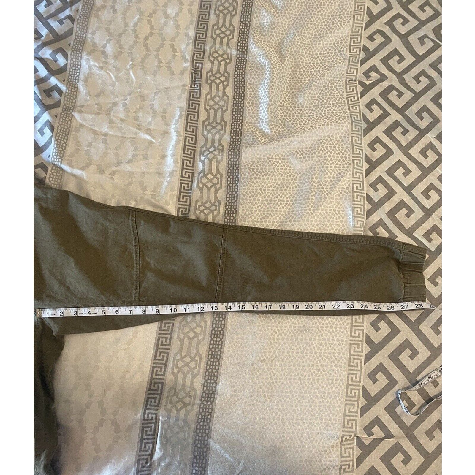 H&M Man's Straight Leg Joggers by H&M - Size 32 Size US 32 / EU 48 - 8 Thumbnail