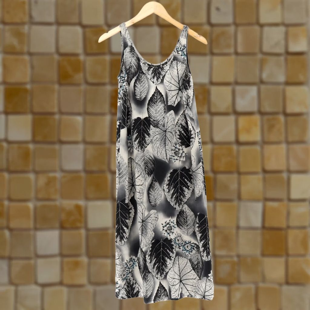 Vintage Dana Buchman Vintage Silk Sleeveless Botanical Leaf Print Midi Slip Dress Sz 6P Black 100% Silk A-Line Spring Summer Women Dresses Size M / US 6-8 / IT 42-44 - 1 Thumbnail