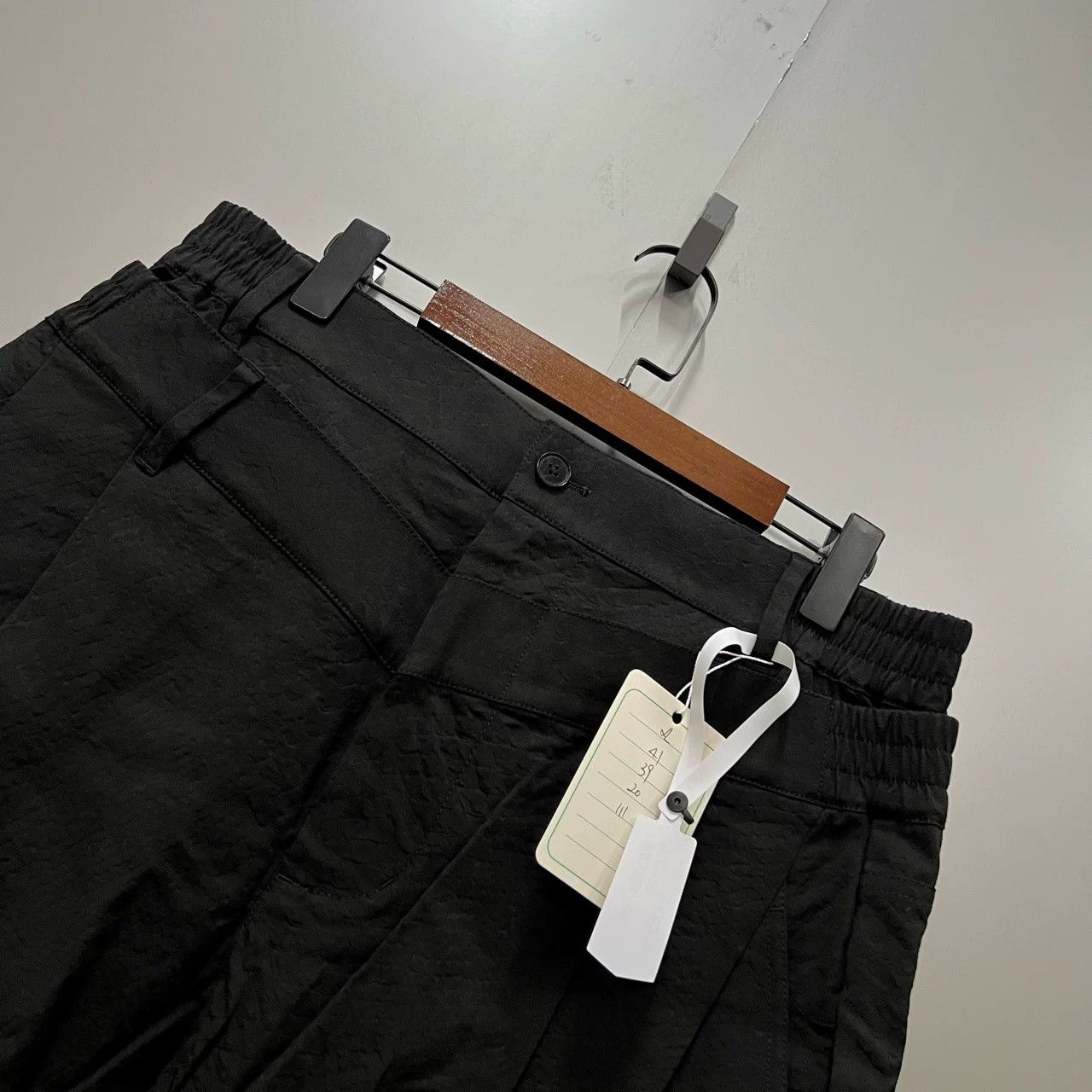 Feng Chen Wang FenG CHen WANG Black Embossed Trousers Size US 28 / EU 44 - 2 Thumbnail