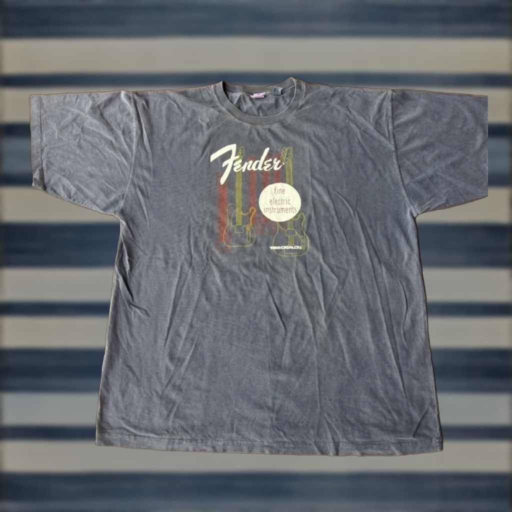 Fender VINTAGE Fender Electric Guitar T-Shirt XL Men Blue Cotton 90s Graphic Print Crew Neck Short Sleeve Reg Logo Size US XL / EU 56 / 4 - 1 Thumbnail