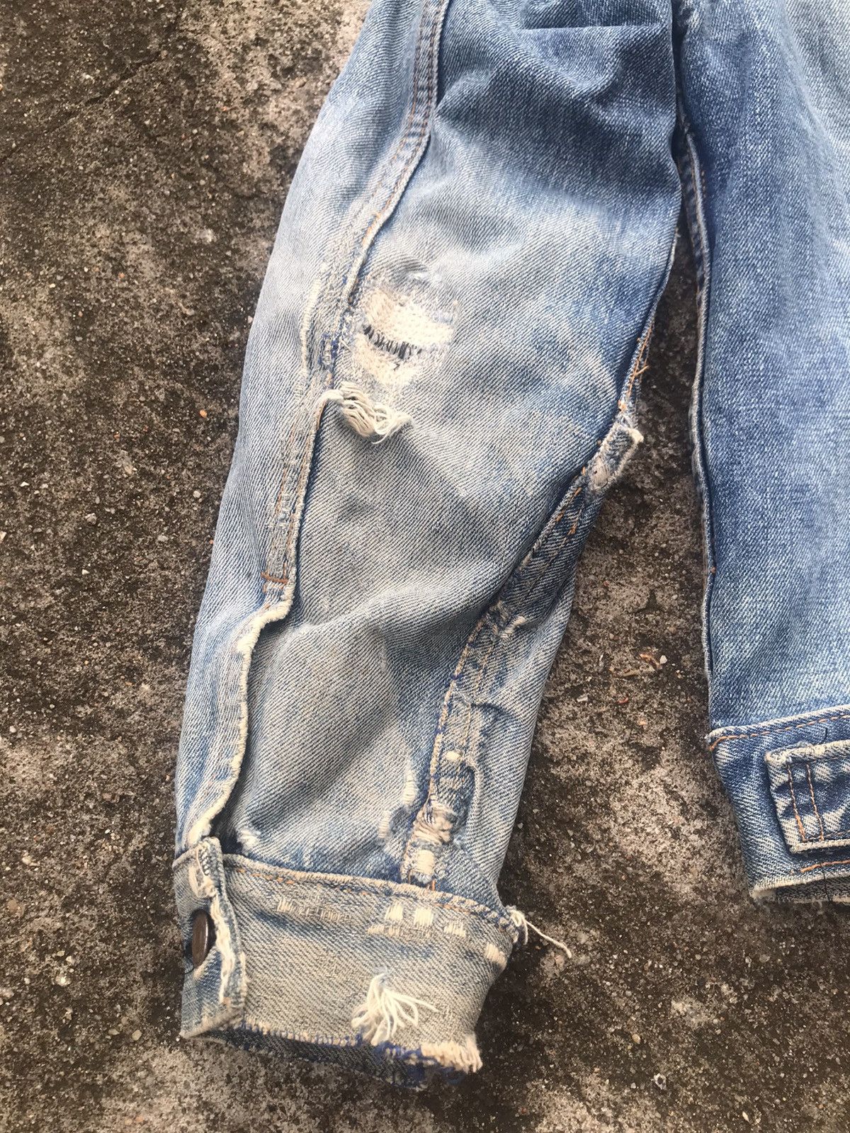 Levi's True Vintage Distressed Levis Trucker Jacket Big E Size US S / EU 44-46 / 1 - 13 Thumbnail
