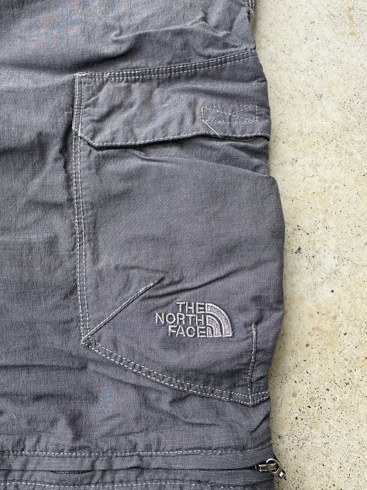 The North Face Charcoal TNF Convertible Outdoor Cargo Gorp pant Size US 36 / EU 52 - 6 Thumbnail