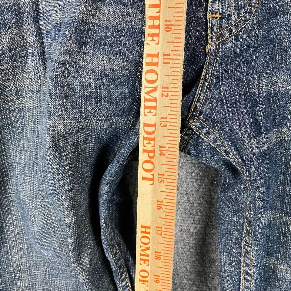Levi's Levi's Jeans Men's 44x30 559 Denim Zipper Fly Cotton Adults Size US 44 / EU 60 - 3 Thumbnail