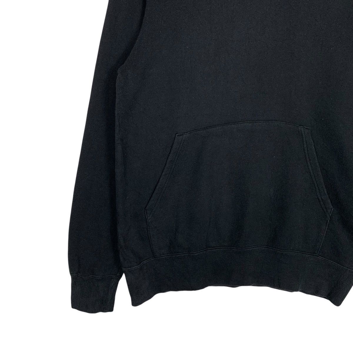 Champion CHAMPION Black Plain Pullover Hoodies Sweatshirt #1434-C65 Size US XL / EU 56 / 4 - 5 Thumbnail
