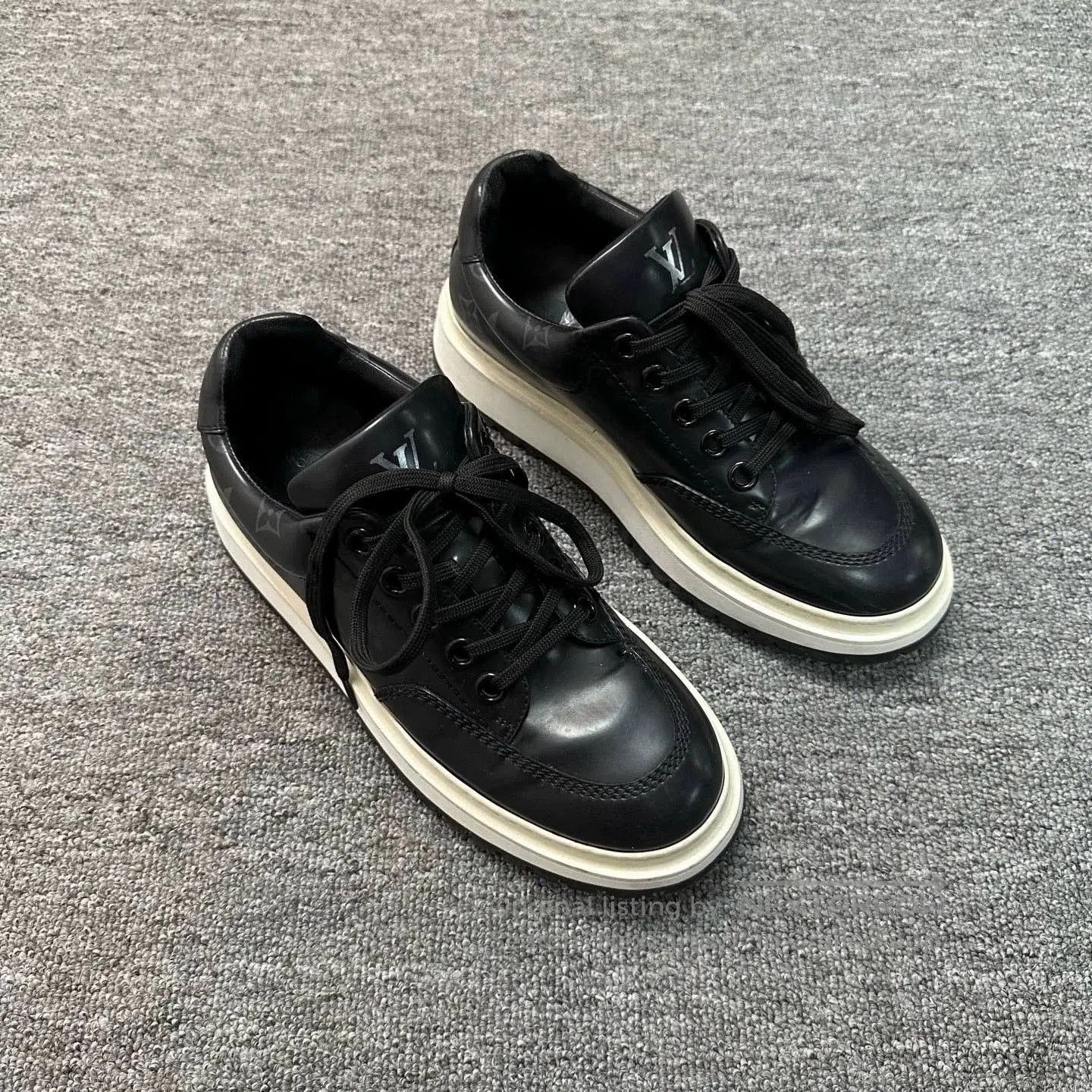 Louis Vuitton louis vuitton black gradient sneakers size 39.5. Size US 8.5 / EU 41-42 - 1 Thumbnail
