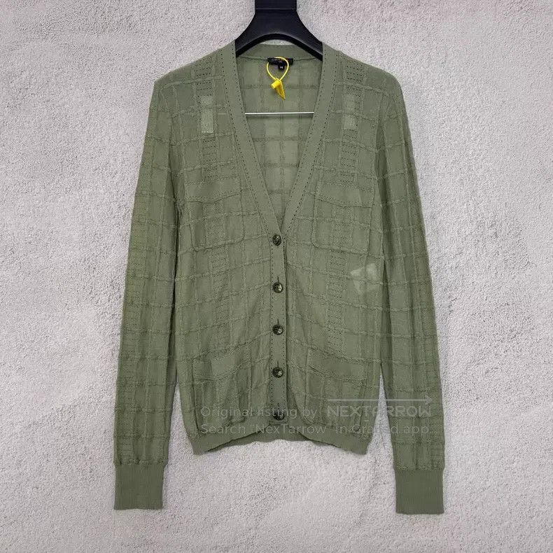 Chanel Chanel Green hollow knitted cardigan coat Size XS / US 0-2 / IT 36-38 - 1 Thumbnail