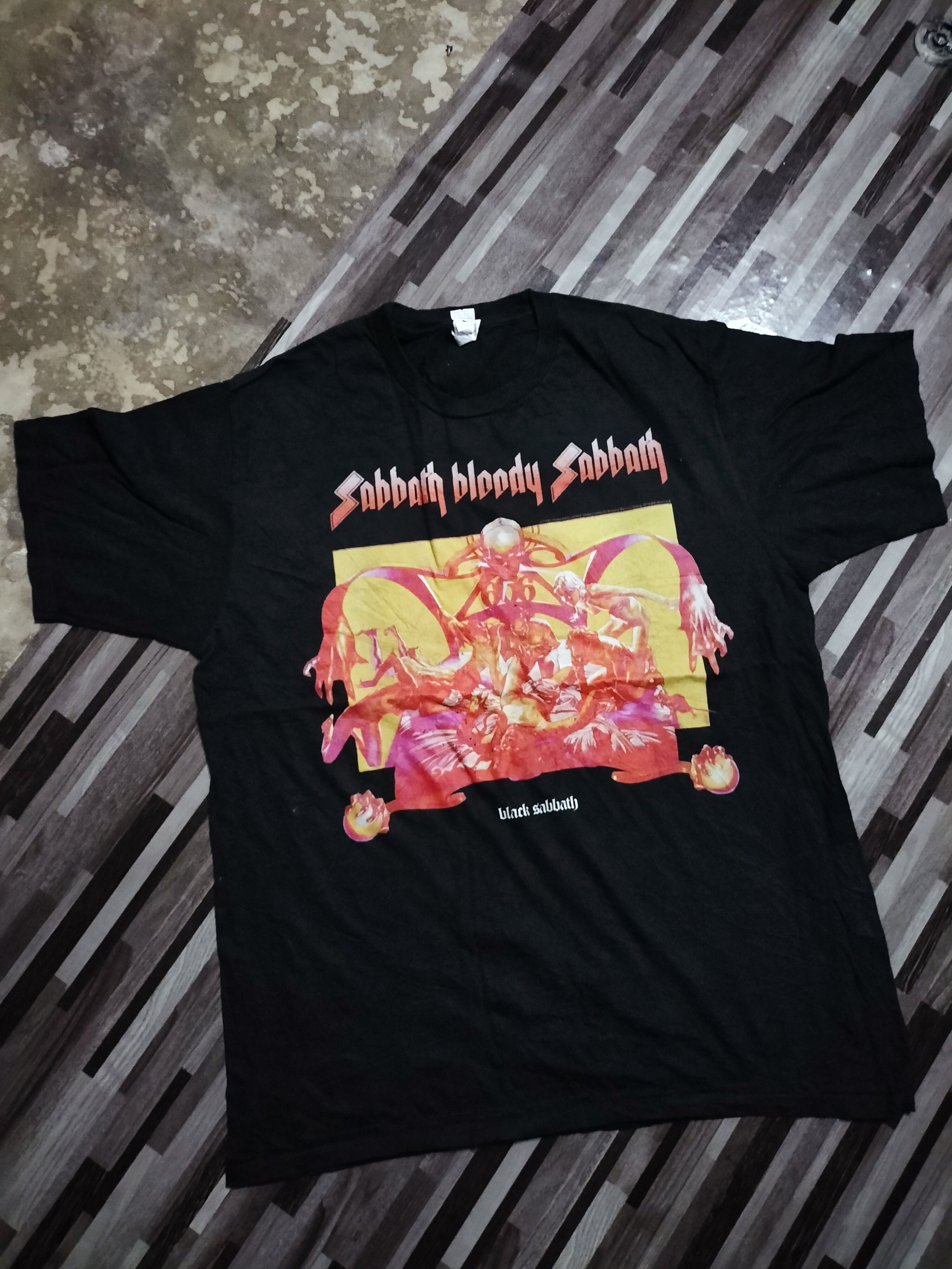 Band Tees Black Sabbath Bloody Sabbath metal tee band Size US L / EU 52-54 / 3 - 1 Thumbnail
