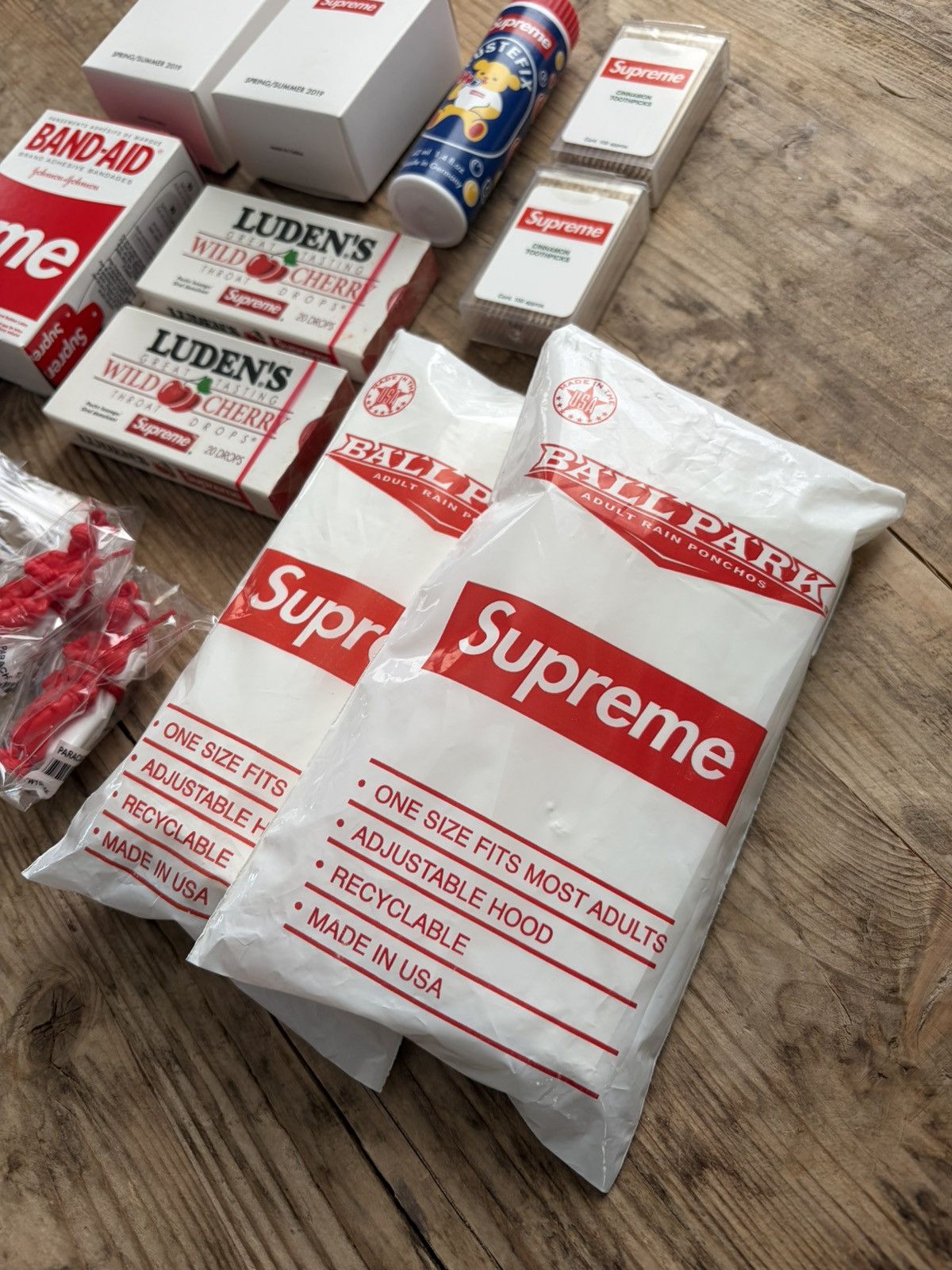 Supreme Supreme Accessories Lot Bouncy Ball Bubbles Parachute Poncho Size ONE SIZE - 2 Thumbnail